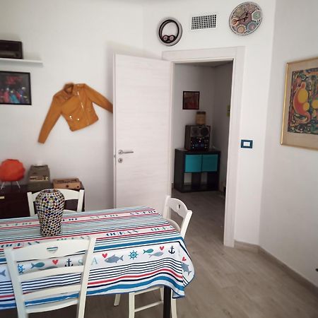 Grand F2 60Mq Centre Antibes, Proche Plages, Commerces, 2 Balcons, Parking, Train, Bus, Deco Vintage, Pet Friendly, Ideal Famille Ou 1-2 Couples Екстер'єр фото