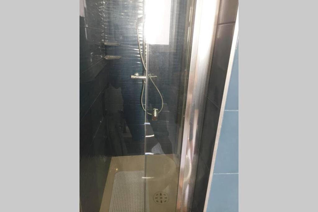 Grand F2 60Mq Centre Antibes, Proche Plages, Commerces, 2 Balcons, Parking, Train, Bus, Deco Vintage, Pet Friendly, Ideal Famille Ou 1-2 Couples Екстер'єр фото