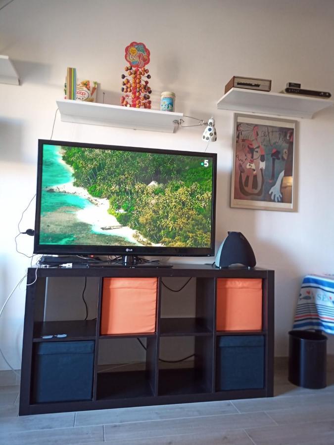 Grand F2 60Mq Centre Antibes, Proche Plages, Commerces, 2 Balcons, Parking, Train, Bus, Deco Vintage, Pet Friendly, Ideal Famille Ou 1-2 Couples Екстер'єр фото