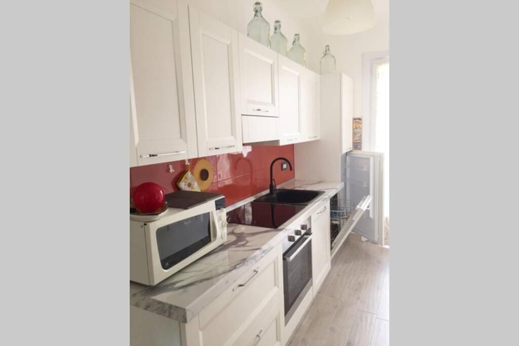 Grand F2 60Mq Centre Antibes, Proche Plages, Commerces, 2 Balcons, Parking, Train, Bus, Deco Vintage, Pet Friendly, Ideal Famille Ou 1-2 Couples Екстер'єр фото