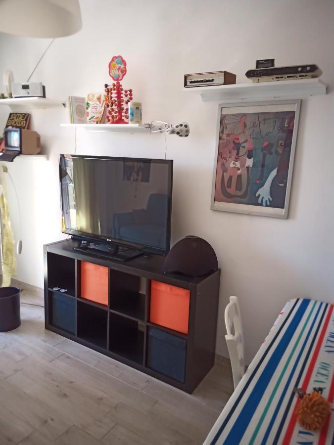Grand F2 60Mq Centre Antibes, Proche Plages, Commerces, 2 Balcons, Parking, Train, Bus, Deco Vintage, Pet Friendly, Ideal Famille Ou 1-2 Couples Екстер'єр фото