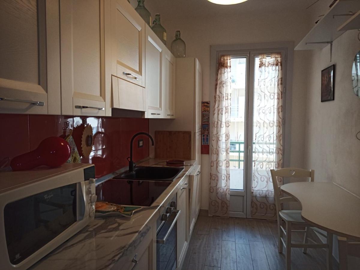Grand F2 60Mq Centre Antibes, Proche Plages, Commerces, 2 Balcons, Parking, Train, Bus, Deco Vintage, Pet Friendly, Ideal Famille Ou 1-2 Couples Екстер'єр фото
