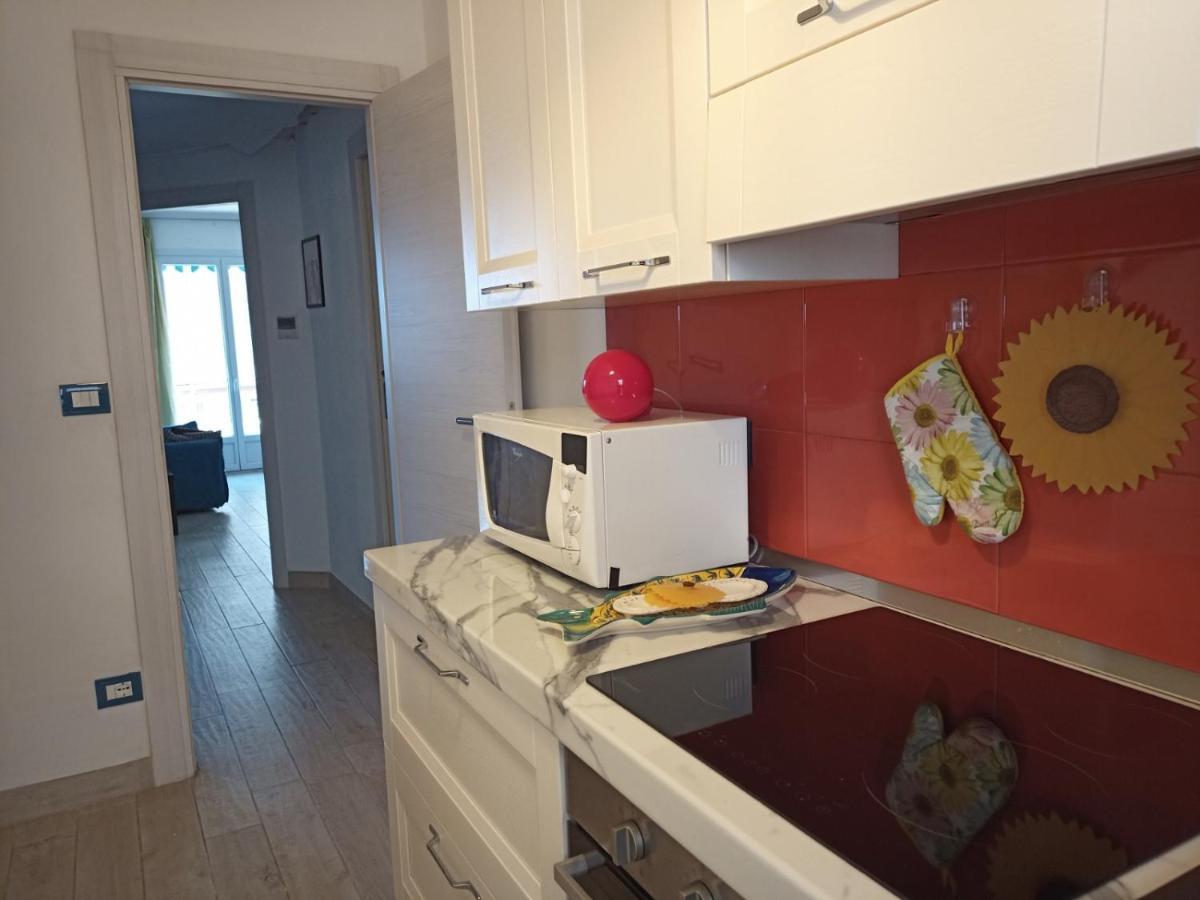 Grand F2 60Mq Centre Antibes, Proche Plages, Commerces, 2 Balcons, Parking, Train, Bus, Deco Vintage, Pet Friendly, Ideal Famille Ou 1-2 Couples Екстер'єр фото