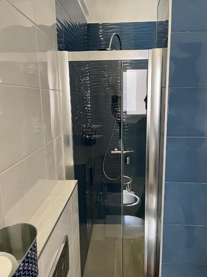 Grand F2 60Mq Centre Antibes, Proche Plages, Commerces, 2 Balcons, Parking, Train, Bus, Deco Vintage, Pet Friendly, Ideal Famille Ou 1-2 Couples Екстер'єр фото