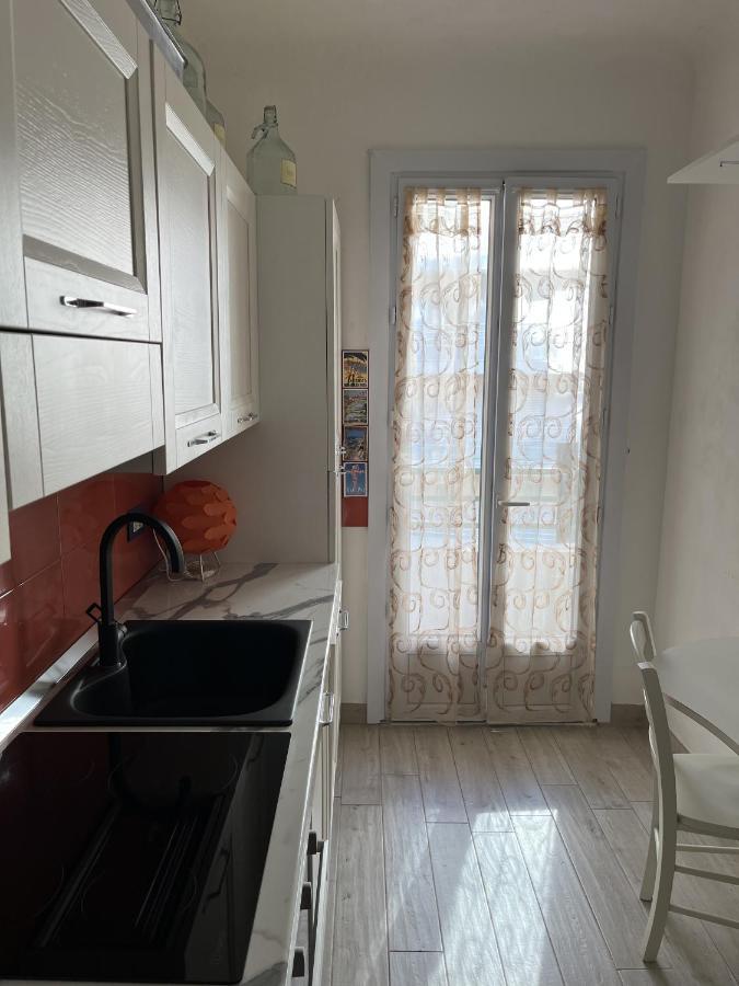 Grand F2 60Mq Centre Antibes, Proche Plages, Commerces, 2 Balcons, Parking, Train, Bus, Deco Vintage, Pet Friendly, Ideal Famille Ou 1-2 Couples Екстер'єр фото
