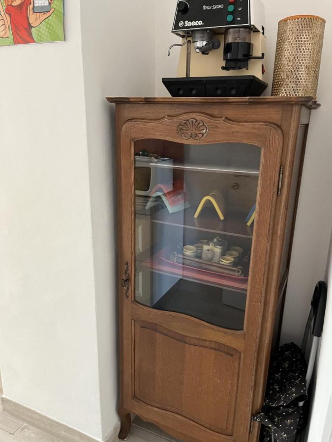 Grand F2 60Mq Centre Antibes, Proche Plages, Commerces, 2 Balcons, Parking, Train, Bus, Deco Vintage, Pet Friendly, Ideal Famille Ou 1-2 Couples Екстер'єр фото